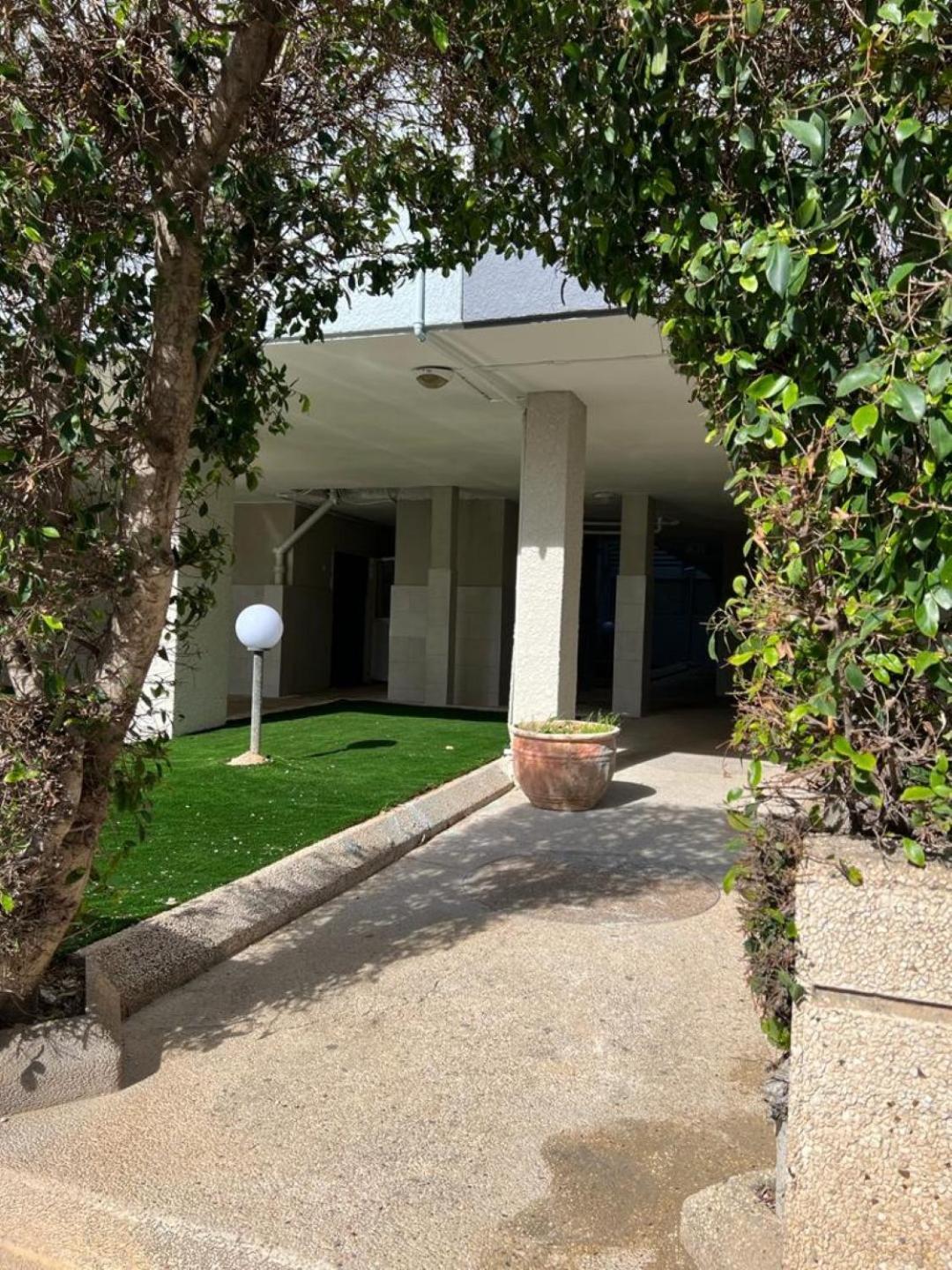 Apartments4You Betti บัตยัม ภายนอก รูปภาพ